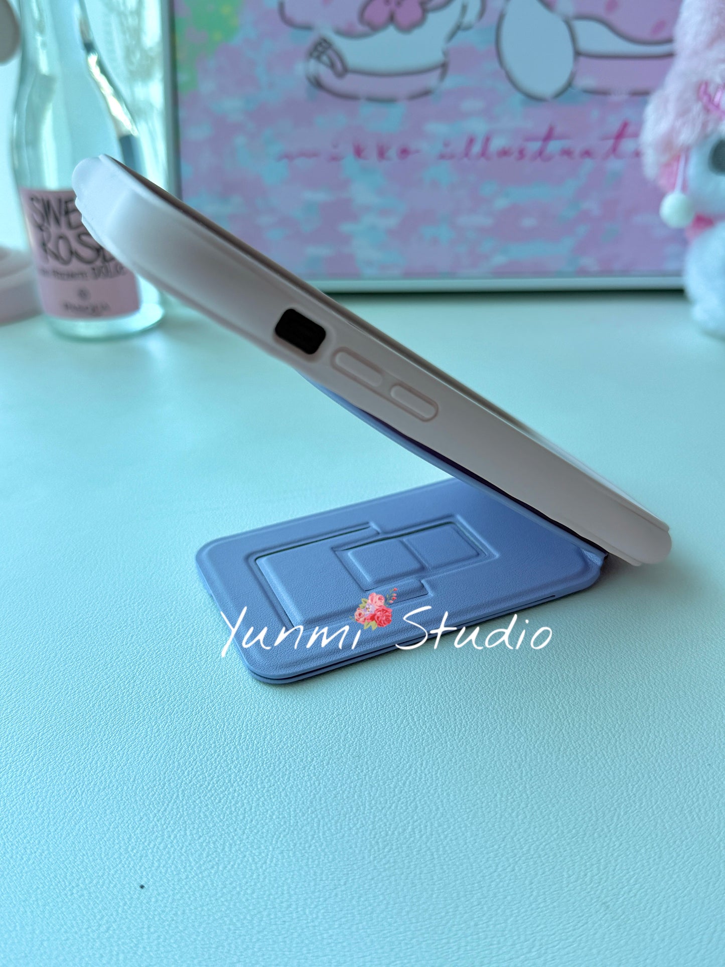 The Pocket Tripod – Leather, Magnetic, and Slimmer Than Your Phone